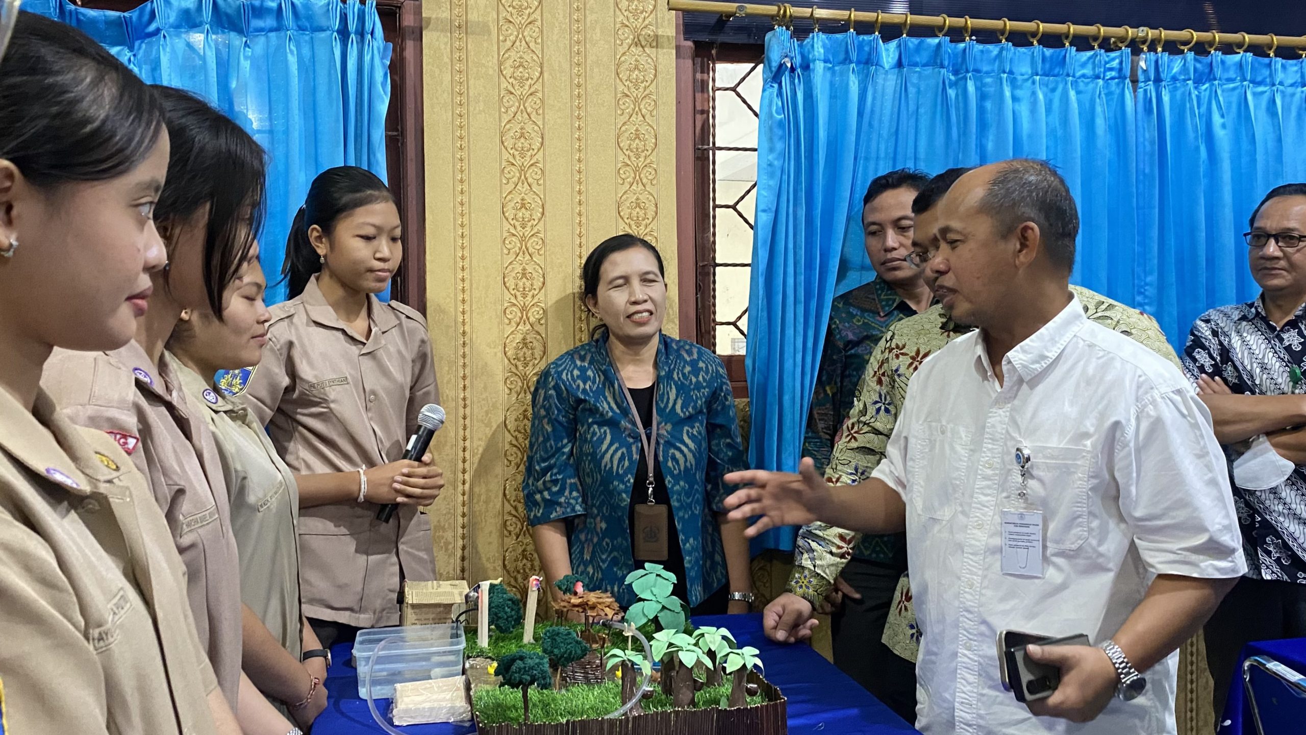 Kunjungan Kemdikdasmen ke SMANDUTA